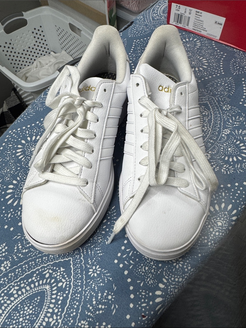 adidas White Low-Top Women's Sneakers with Gold Logo